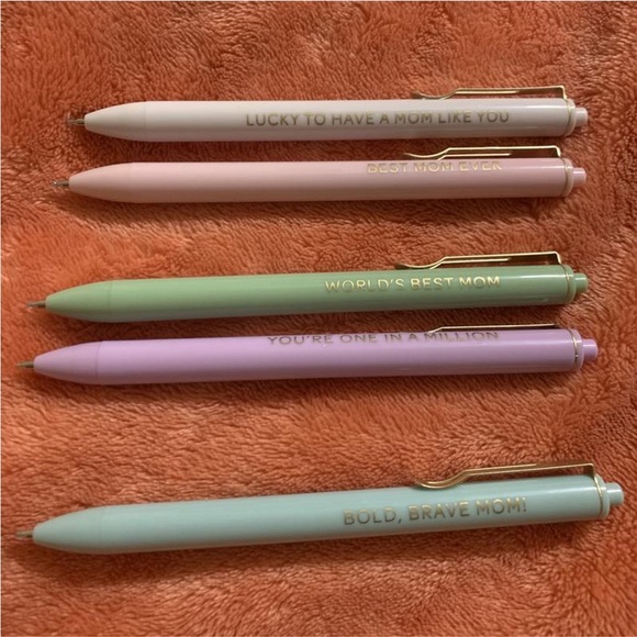 NEW Target Mom Pens & “In My Mom Era” Notepad - Picture 3 of 3